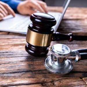 Estudia el máster en derecho aplicado a la salud mental